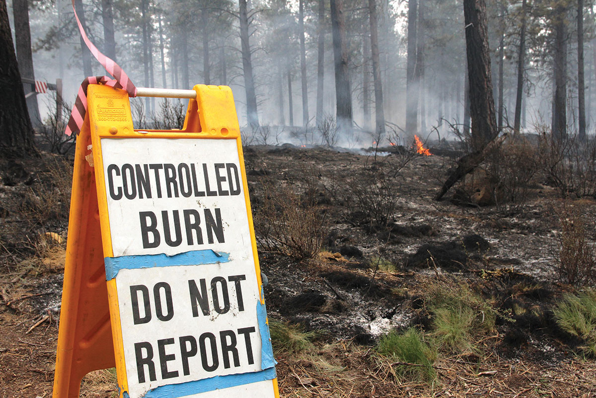 SROAssociation's tweet photo. Prescribed Burn near Ann’s Butte!

Firefighters on the Bend-Fort Rock Ranger District will conduct approximately 280 acres of prescribed burning three miles southwest of Sunriver and immediately west of Three Rivers neighborhood starting Friday, May 20 around 11am. https://t.co/IvvNUpDdJ4