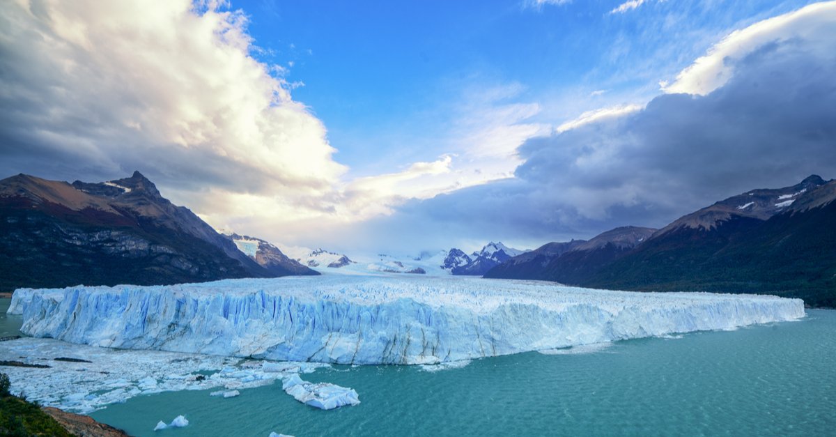 Glacier gazing in Argentina.

Click on conta.cc/39t3EQn to view this article featured in our April journal.

A world of travel journalism awaits. 
Subscribe for FREE at travelresearchmonthly.com
#Argentina
#LosGlaciares