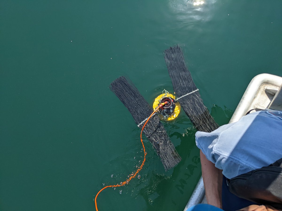 janssendj's tweet photo. Great weather for sampling in Lake Zug yesterday with @Aphys_Eawag https://t.co/Ju1ao48Afp
