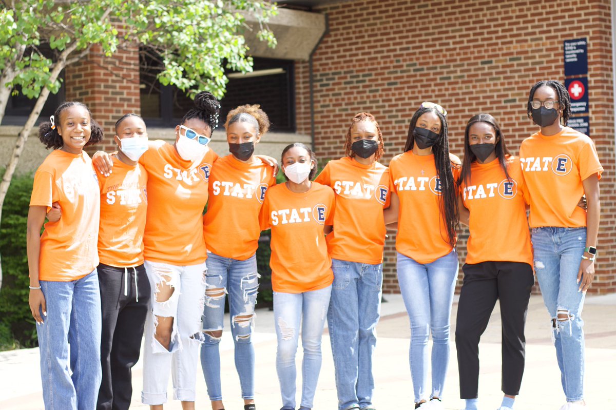ETHSports's tweet photo. #MaxEffort to all of our #IHSAKits Girls Track &amp; Field STATE qualifiers and alternates at this weekend’s STATE MEET at Eastern Illinois University!!! https://t.co/jE2hXELx5n