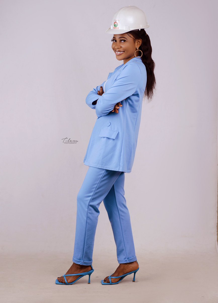 Omololaaaaa's tweet photo. I got inducted into engineering profession today. #GMNSE #GMAPWEN. I am officially a graduate member of chemical engineering department, Ladoke Akintola University of technology. https://t.co/LAzKL8Cynv