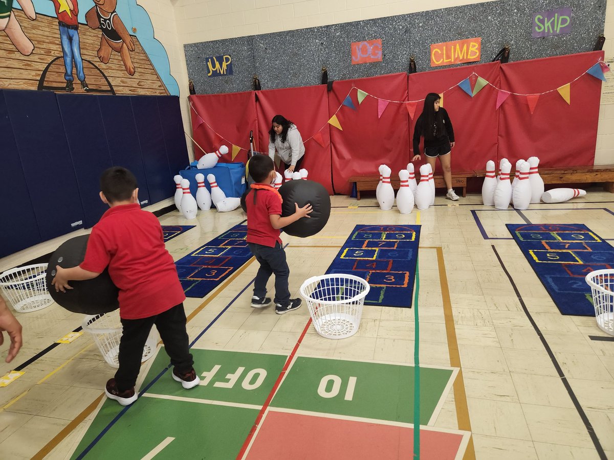 Working our bodies as hard as we working our minds on field day @DobiePKSchool with @MrsSmithRISD @katyphinney @Mrs_Ledford #risdprek #risdpoweroflove