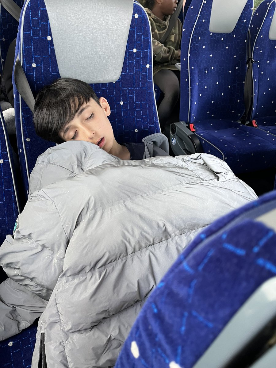 SouthworthClass's tweet photo. We are bringing back some tired children @CampionClassE1 @StAnnesgaCPS https://t.co/zjGVpRL7dx