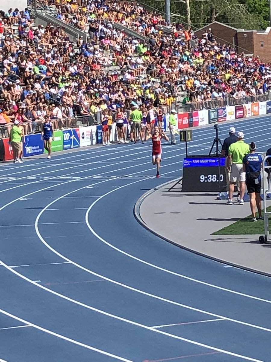 Class 1A 3200 meter champion!!!!@rileywitt5