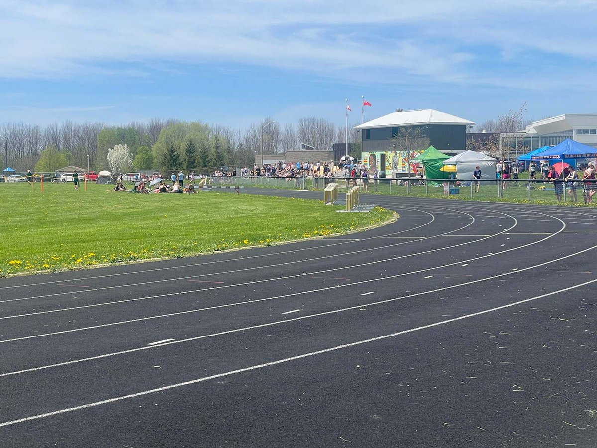 Bluewater DSB (@bluewaterdsb) on Twitter photo Kudos for a job well done and outstanding effort by all our #BWDSB sec. schools in last week's BAA track and field meet in #Kincardine. <a href="/SaugeenDSS/">SaugeenDSS</a> teacher/track and field coach/starter Joe Chappell and long time community volunteer/marshall Blaine Courtney paused for a photo op! Kudos for a job well done and outstanding effort by all our #BWDSB sec. schools in last week's BAA track and field meet in #Kincardine. <a href="/SaugeenDSS/">SaugeenDSS</a> teacher/track and field coach/starter Joe Chappell and long time community volunteer/marshall Blaine Courtney paused for a photo op!