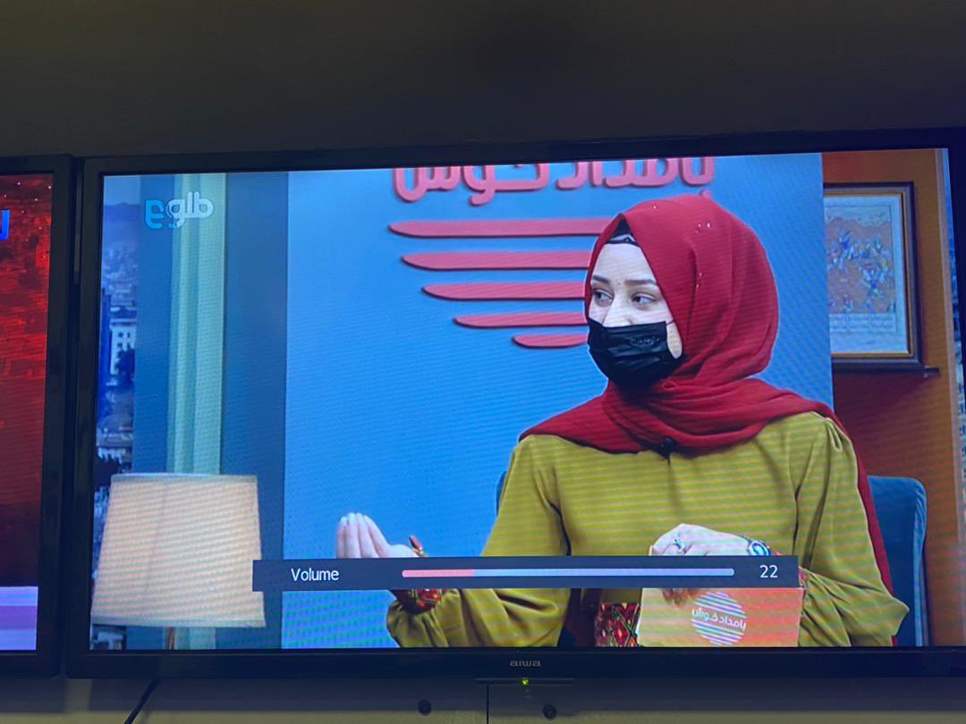 SkyYaldaHakim's tweet photo. Female television presenters now covering their faces when they appear on the screen in Afghanistan. The Taliban continue to say they aren’t enforcing the face veil. Why then are these women forced to appear on tv with face coverings? https://t.co/IvDEioUeky