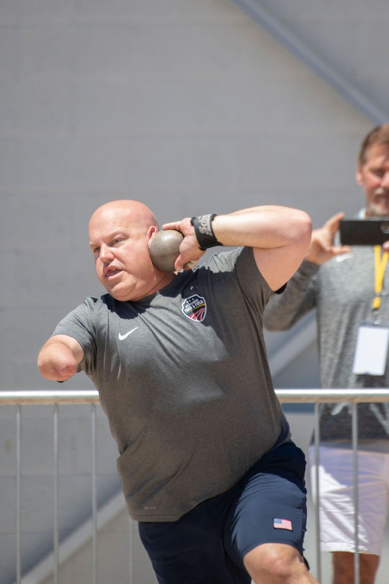 josh cinnamo competes at desert challenge