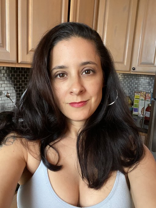 After the last few days of refinishing the kitchen cabinets and rope wrapping the heated riser pole,<a href="/tag/giantess"class="tags"><span>#giantess</span></a>