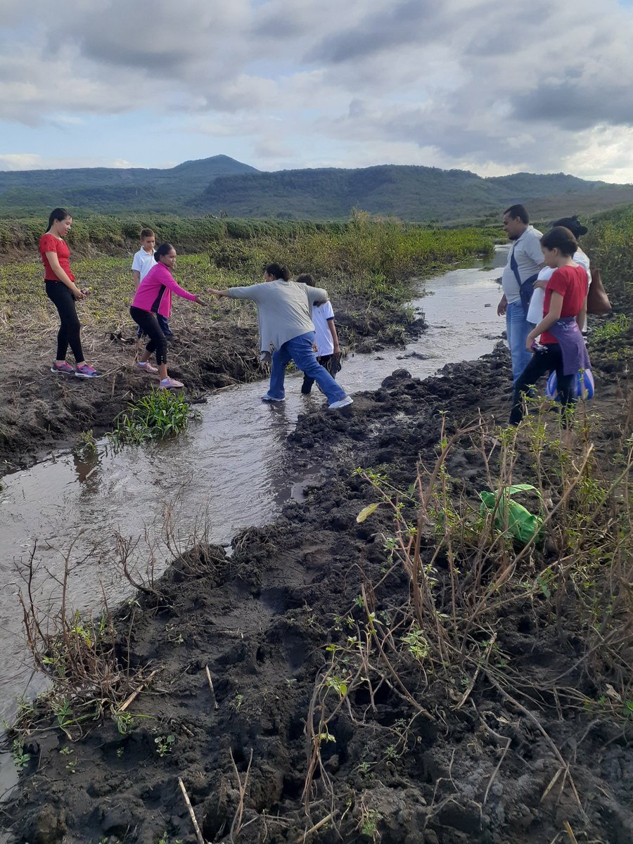 Excursión de docentes y estudiantes del NEPR Patastule, en celebración de el 127 aniversario del general Augusto C. Sandino.
#Nicaragua #VictoriasDeLaPaz #SandinoSiempre