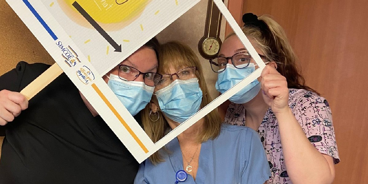 simcoecounty's tweet photo. Today is #PSWDay in #Ontario!
Our Personal Support Workers provide high-quality care to our residents through our #longtermcare, #seniorsservices, & Geriatric Mental Health team. Today we recognize their professionalism, kindness & selflessness.
#countyofsimcoe #mysimcoecounty https://t.co/AUFYxNe88c