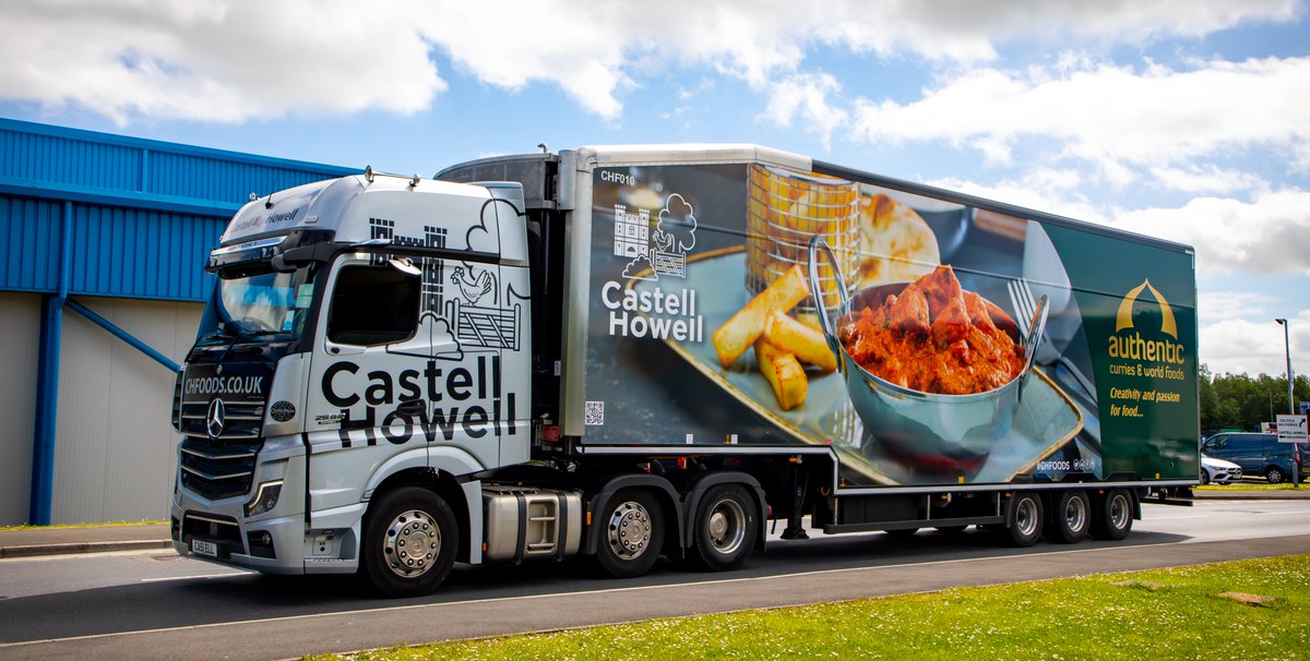 castellhowell's tweet photo. Friday night curry and a beer anyone? 🍛🍺😋 https://t.co/YObRAUsf4V