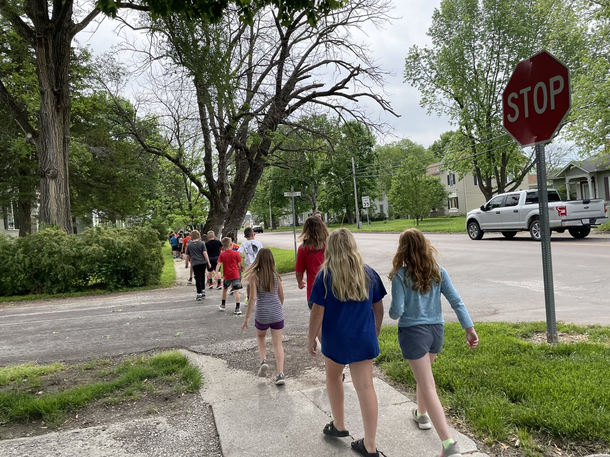 Walking trip to tour or new student led store, downtown Plattsburg! Tiger on Main is awesome! Students were excited to see it!! #tigerlegacy <a href="/EllisElementary/">Ellis Elementary</a> <a href="/amoran4/">Amy Moran</a> @oulmankayla #MrsObieGrade3
