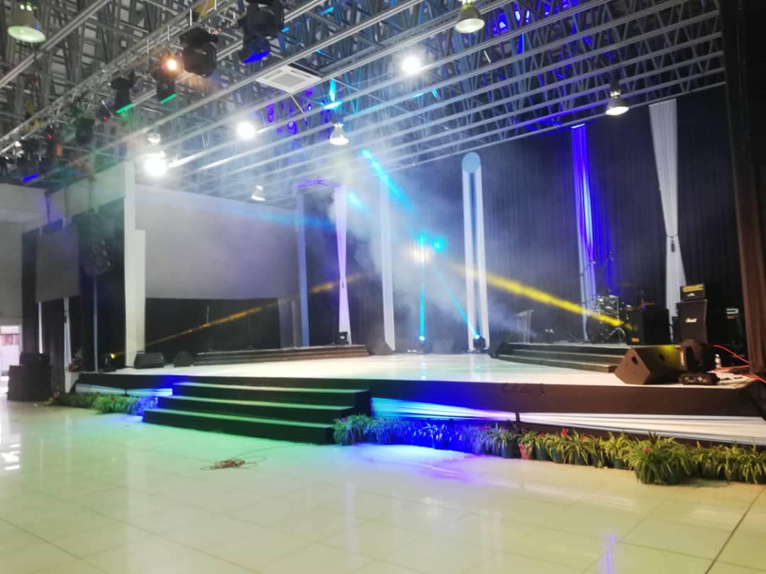 ColoursOSound's tweet photo. How we set-up when the Office Of The President called for a National Thanksgiving Church Service in December at Limkokwing University.

#ColoursOfSound - Redefining Greatness Through Crisp Sound, Clean Visuals and a Perfect Experience

Contact us at 74840099 or 7335 5553 https://t.co/PCRiA8P1SJ