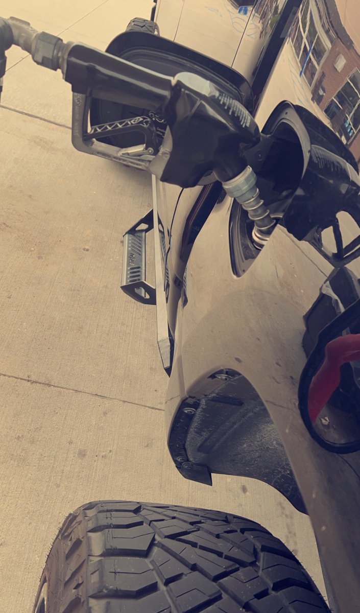 Right $ide tweet media