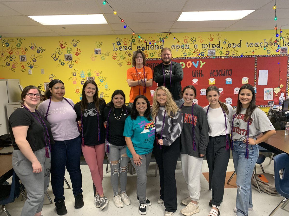 ldhsRST's tweet photo. TAFE Honor Cords and Senior Celebration✅ https://t.co/sOgzoefVQ9