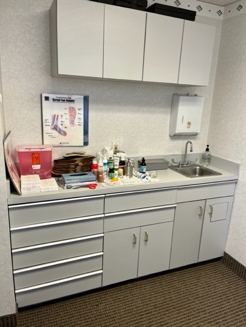 TUSPMalumni's tweet photo. Practice For Sale - Philadelphia
Upscale Rittenhouse Square Podiatry Practice: Practice is approximately 85 years in existence. Non-surgical 4 days a week grossing over $378,000 for 2021. For more information please contact: Dr. Z (215) 715-1570 wallstreetdr@hotmail.com https://t.co/zudkUPCEYZ