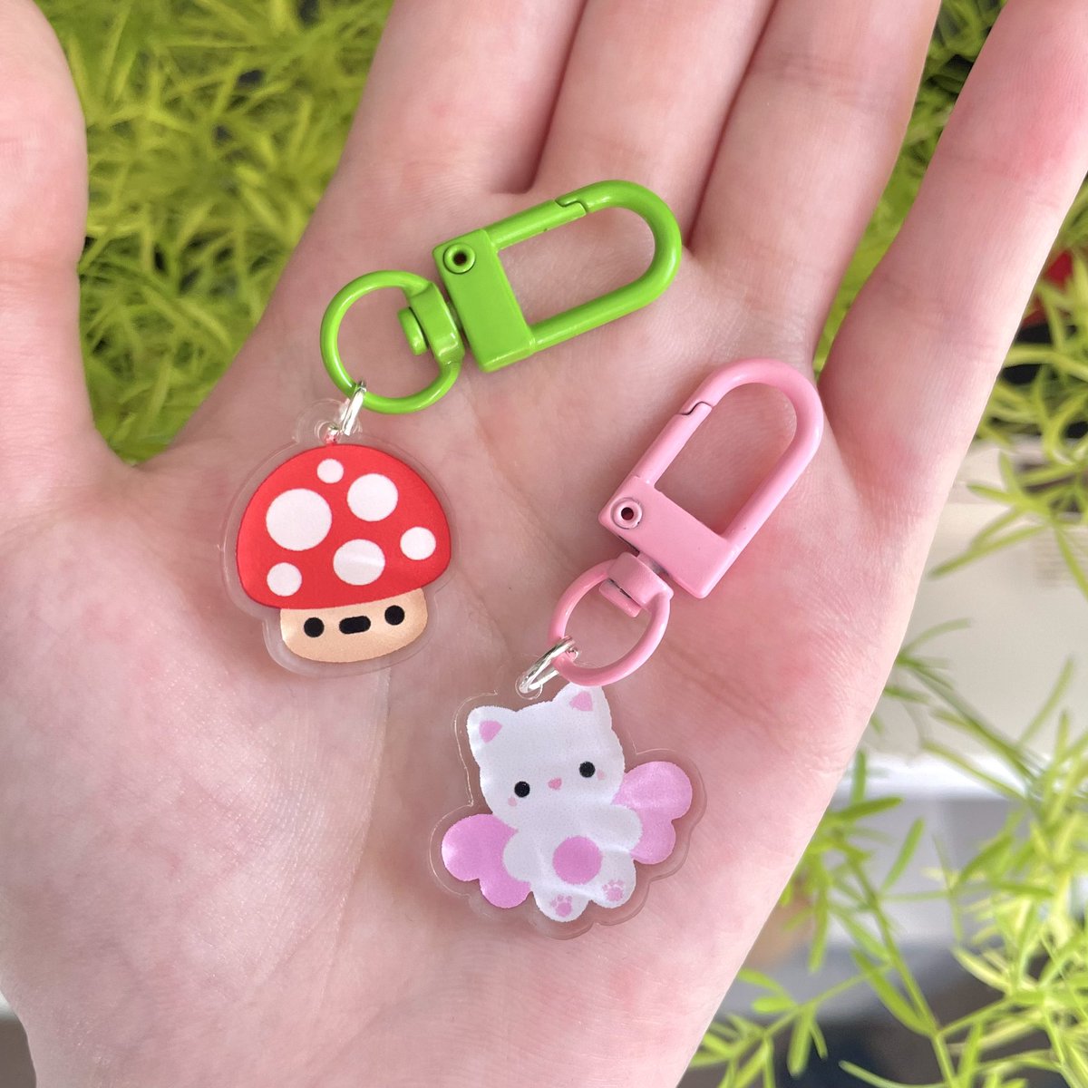 pixieeeshop's tweet photo. i have a shop update tomorrow at 3pm bst including clay earrings, new keychains, stickers and beaded necklaces!! 🍀🍀 prices will be below

rt to support a disabled artist 😎 https://t.co/ATIhjfB7av