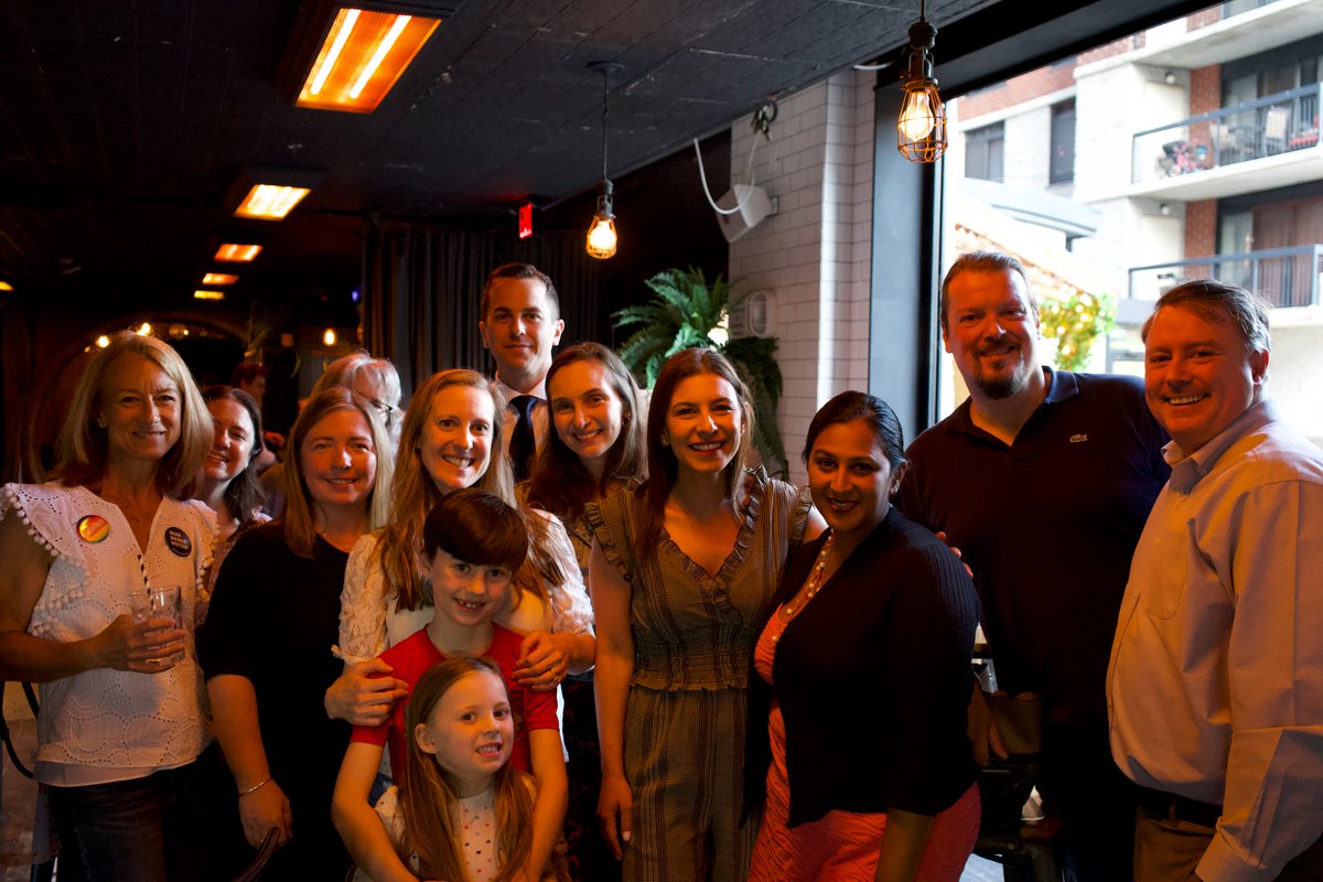 RobMenendez4NJ's tweet photo. Gun safety reform, codifying Roe v. Wade, battling climate change, and child care are just a few of the critical issues I discussed with voters in Hoboken last night.

Representing the 8th in Congress means engaging residents on the issues that matter to them. I always will. https://t.co/NOdf1zFGrh