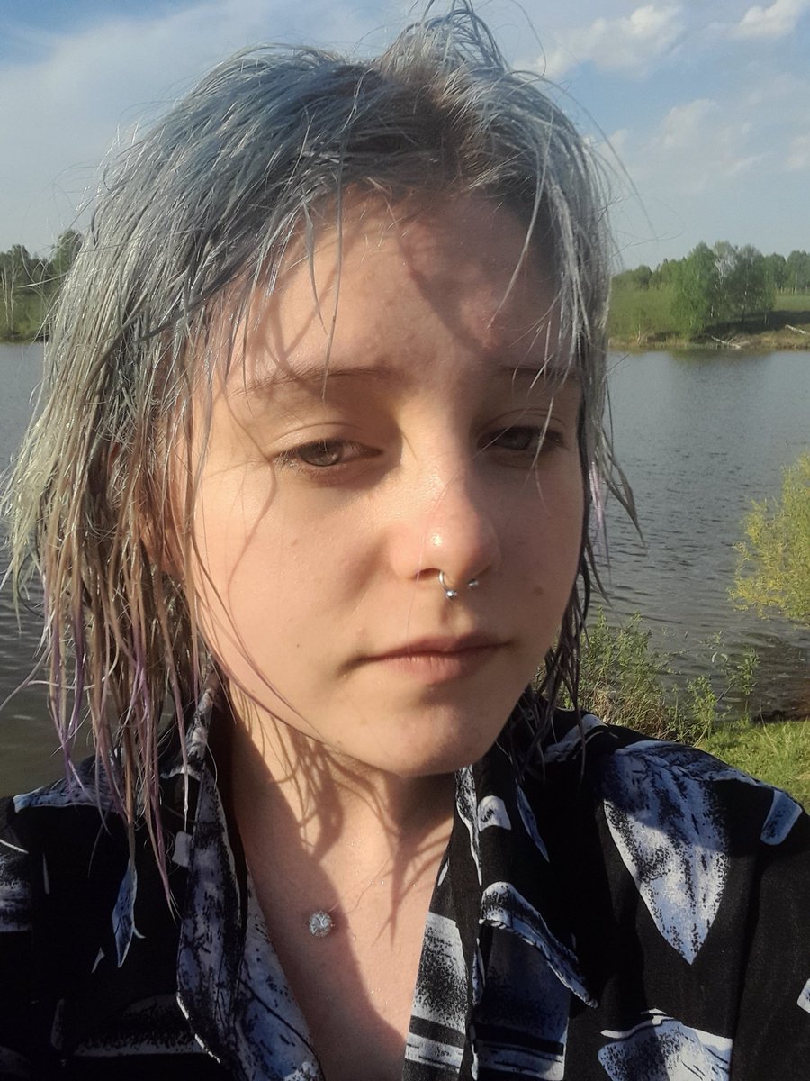 tytvamnetam's tweet photo. привет всем, открыла купальный сезон 19 мая, жарища шо пиздец
(+красивое фото ябло��и) https://t.co/jPPimCPhkK