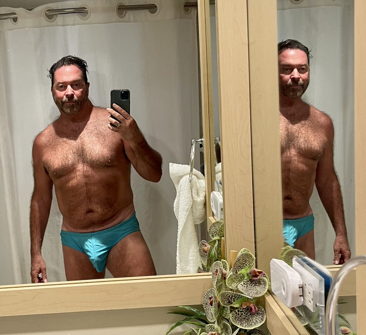 patrixdream's tweet photo. If I only had a twin
.
.
#menatwork #showerman #speedoman #hairychest #hairygay #dadbod #gayaf #gaydilf #manforman #menover50 https://t.co/j4Fx20SIir