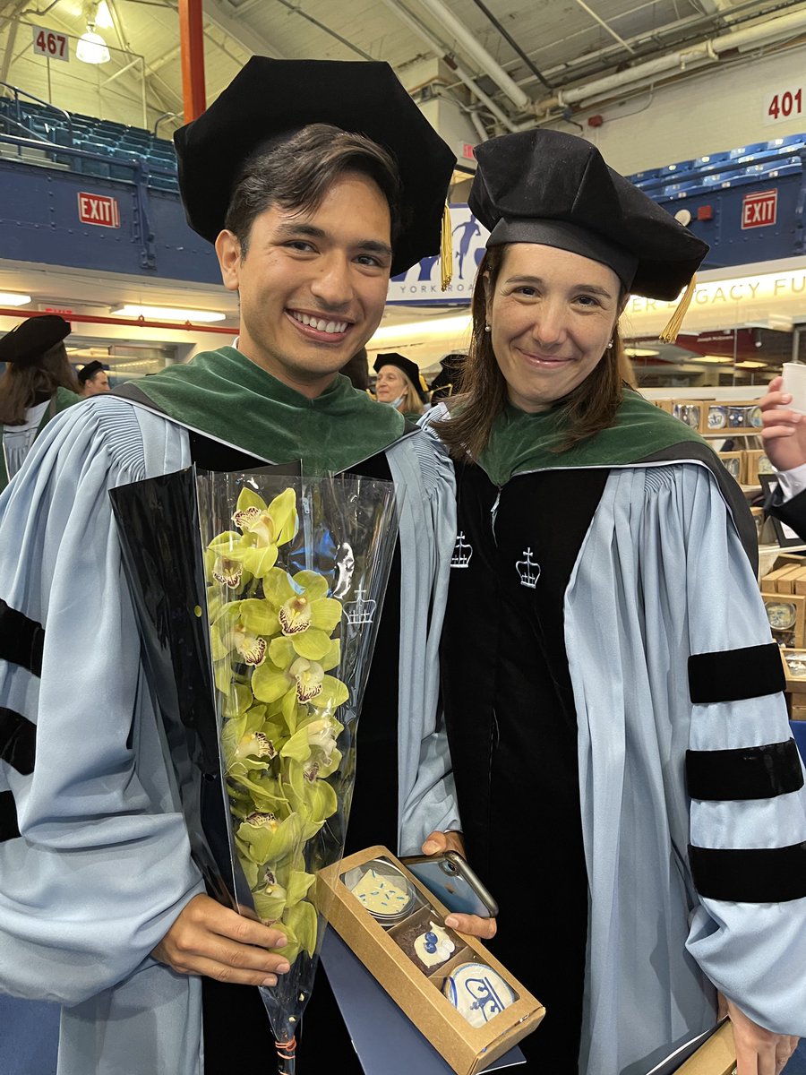 ChicoKosber's tweet photo. So happy that @GMBadalato won the @ColumbiaPS 2022 Bohmfalk clinical education award! I can’t think of anyone more deserving for all the compassion and hard work she puts in to guide young urologists like me! 🥳🙌🎊 https://t.co/ZSmQVUiEjW