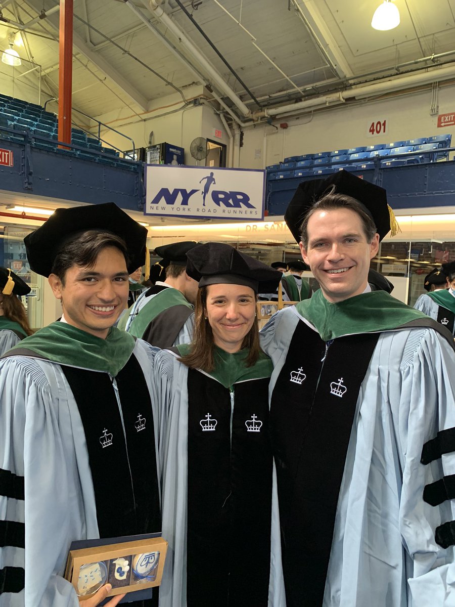 ChicoKosber's tweet photo. So happy that @GMBadalato won the @ColumbiaPS 2022 Bohmfalk clinical education award! I can’t think of anyone more deserving for all the compassion and hard work she puts in to guide young urologists like me! 🥳🙌🎊 https://t.co/ZSmQVUiEjW