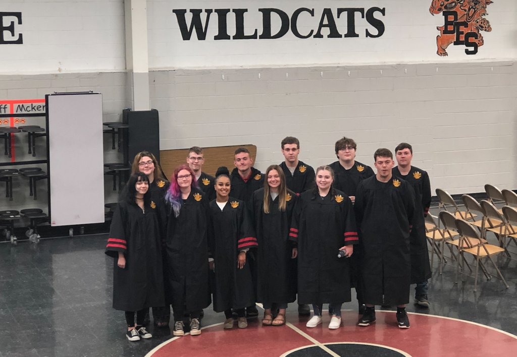 C_MooreLCHS's tweet photo. The Class of 2022 visited all schools in the county for a parade of graduates! https://t.co/WGJLOzWCNL