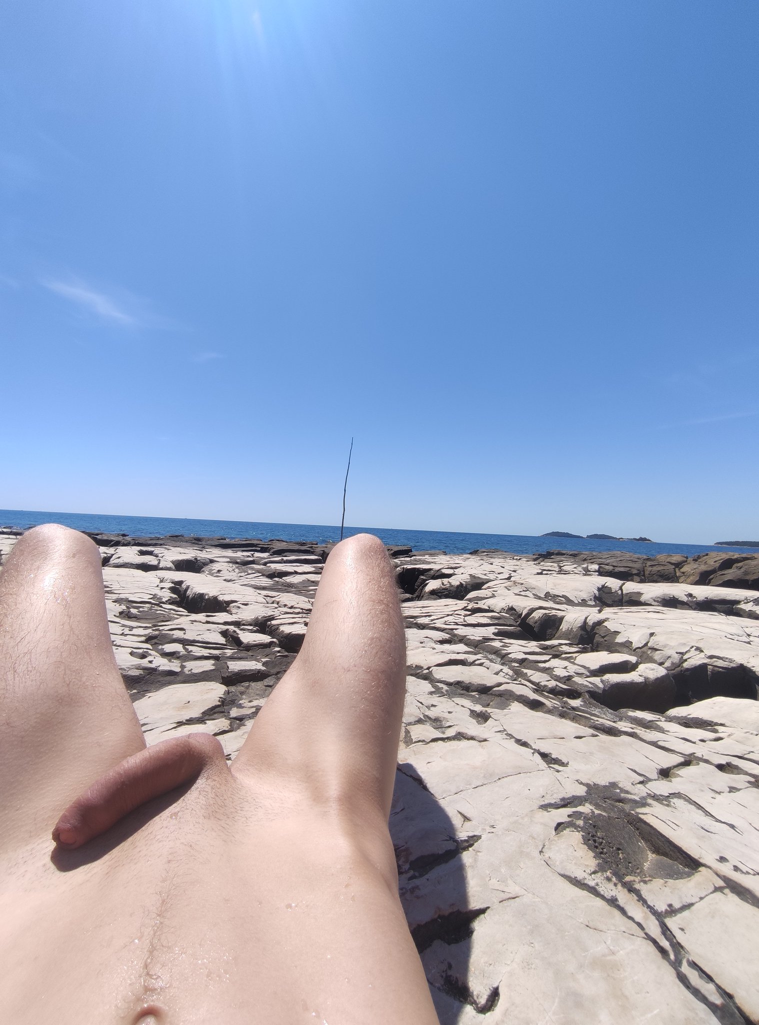 Love having the beach to myself ☀️ https://t.co/Dq8h6JZhWS