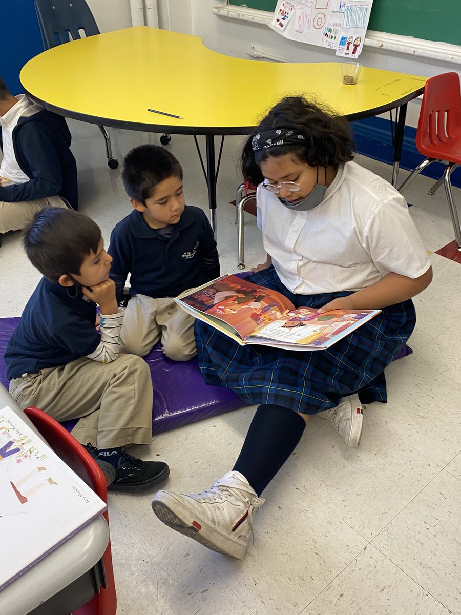 ekfrancoa's tweet photo. Today @LaFePreparatory we visited our prekinder buddies… we spent the morning reading AAPI books to celebrate #AAPIHeritageMonth https://t.co/0oCtvnl5Hl