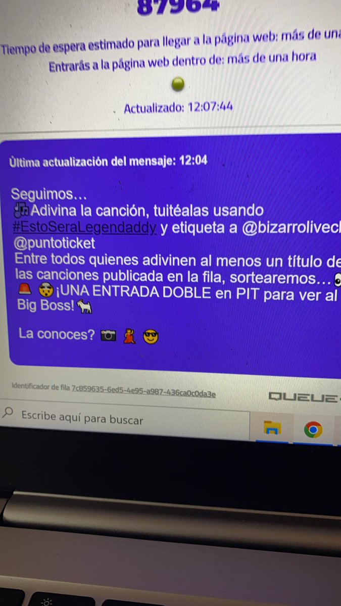 Pose, pose, pose 💃 #EstoSeraLegendaddy <a href="/bizarrolivecl/">Bizarro Live Entertainment</a> <a href="/puntoticket/">Punto Ticket</a>