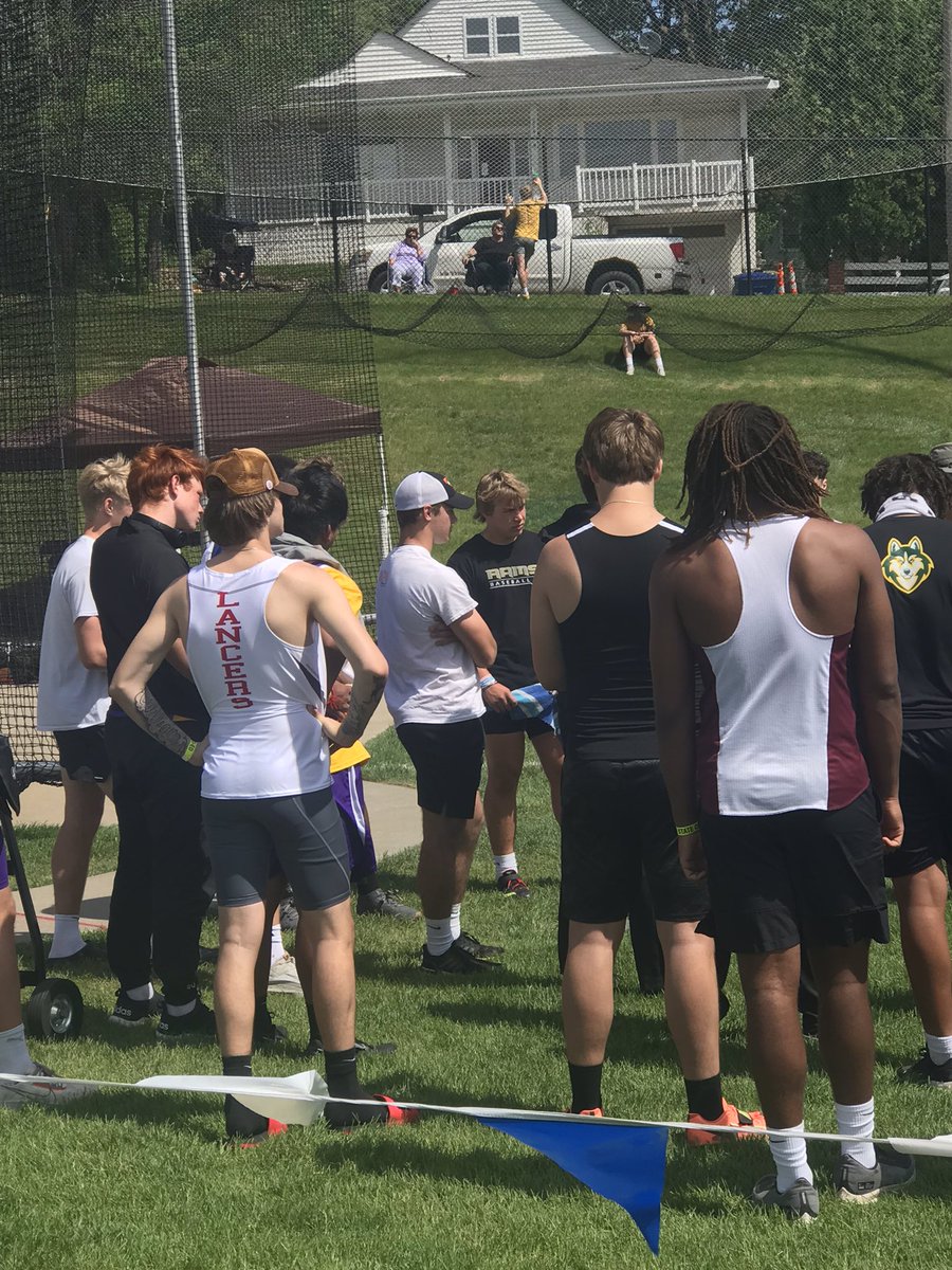 CRP_Activities's tweet photo. Congrats to Emma Joens on a 5th place finish for discus at the state meet! Up next is Tate Joens with discus as well!! Go hawks💪 https://t.co/fuB69MdBjK