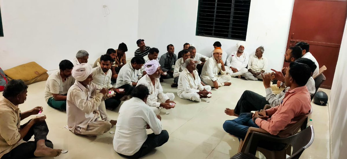 agriamreli01's tweet photo. આઝાદી કા અમૃત મહોત્સવ - 
ઈસાપુર ગામ , તાલુકો બાબરા ખાતે વિસ્તરણ તંત્ર દ્રારા રાત્રી સભાનું આયોજન -વિવિધ યોજનાઓનું માર્ગદર્શન અને પ્રાકૃતિક ખેતી વિશેની સમજણ ખેડૂતોને આપવામાં આવી. https://t.co/XYIPqToW1T
