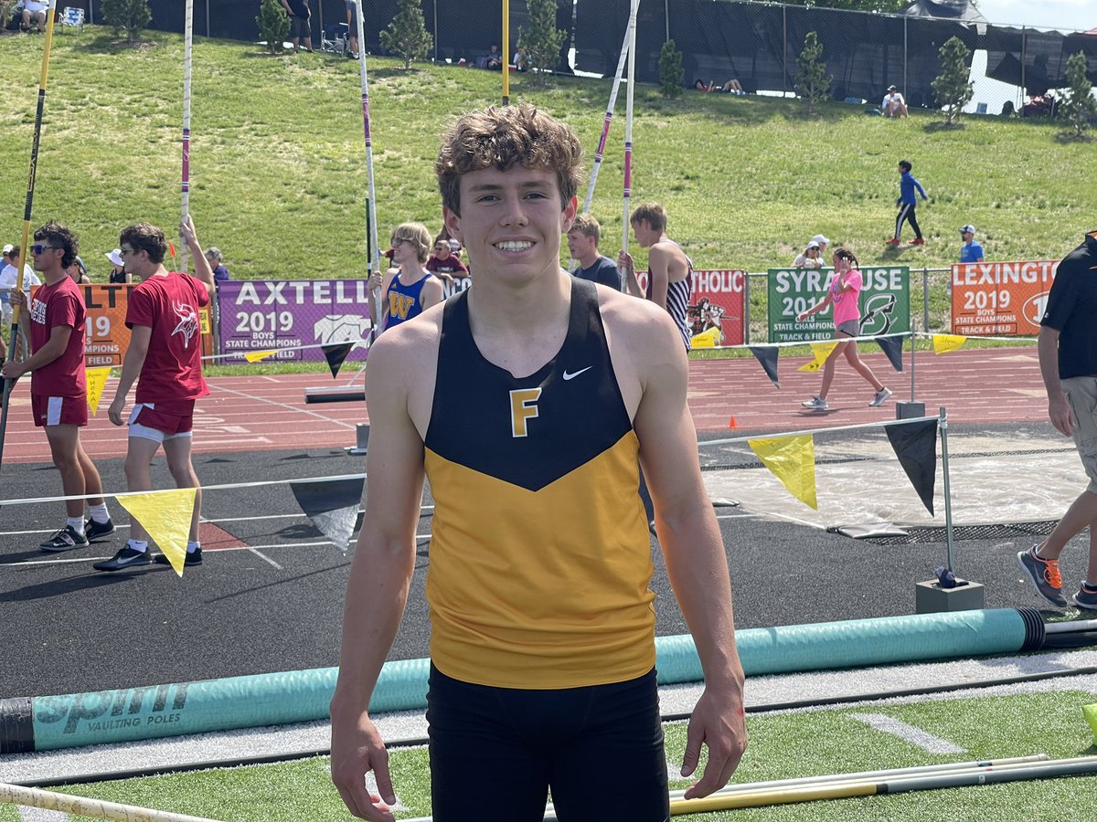 Fremont’s <a href="/drew_sellon/">Drew Sellon</a> is the Class A state champion in the pole vault. 
His first attempt clear of 14’6” was the deciding factor. Sellon’s final height was 15’.