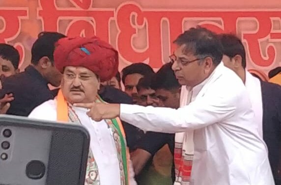 विश्व की सबसे बड़ी पार्टी भाजपा के राष्ट्रीय अध्यक्ष माननीय <a href="/JPNadda/">Jagat Prakash Nadda</a> जी के जयपुर आगमन पर आमेर विधानसभा के कुंडा में यशस्वी प्रदेशाध्यक्ष <a href="/DrSatishPoonia/">Satish Poonia</a>  जी के साथ स्वागत करने का अवसर मिला।अभूतपूर्व स्वागत के साक्षी हज़ारों कार्यकर्ता रहे <a href="/BJP4Rajasthan/">BJP Rajasthan</a> <a href="/JaskaurBJP/">Jaskaur Meena</a> <a href="/chshekharbjp/">Chandrashekhar</a>