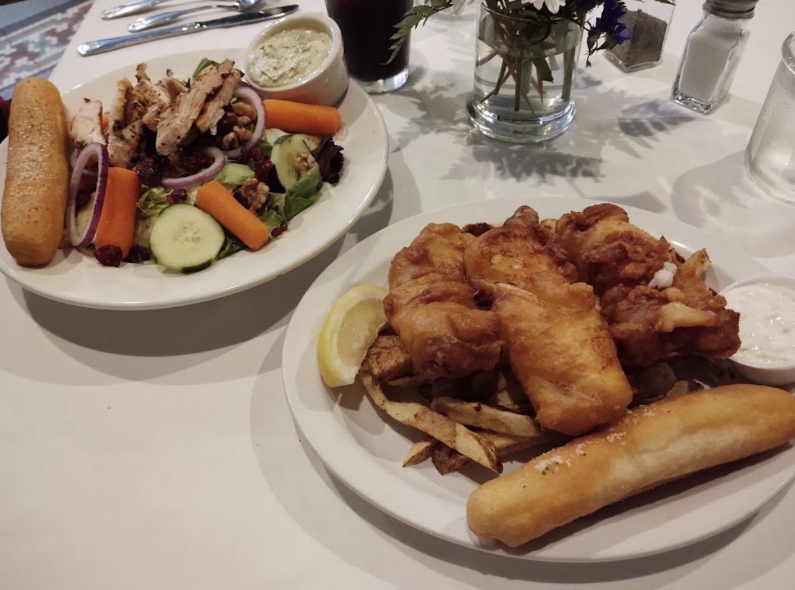 MichiganPub's tweet photo. You bring the hunger; we'll bring all your lunchtime favorites! 😎
-
We are now open for DINE-IN in addition to takeout! 
Call and place your takeout order! (906) 337-1910
.
.
.
.
📸Dave N.

#MichiganHouseCafeandBrewPub #PubGrub #MIEats #BrewHouse #Burgers #Foodie #EatLocal https://t.co/JhKXEgPKsh
