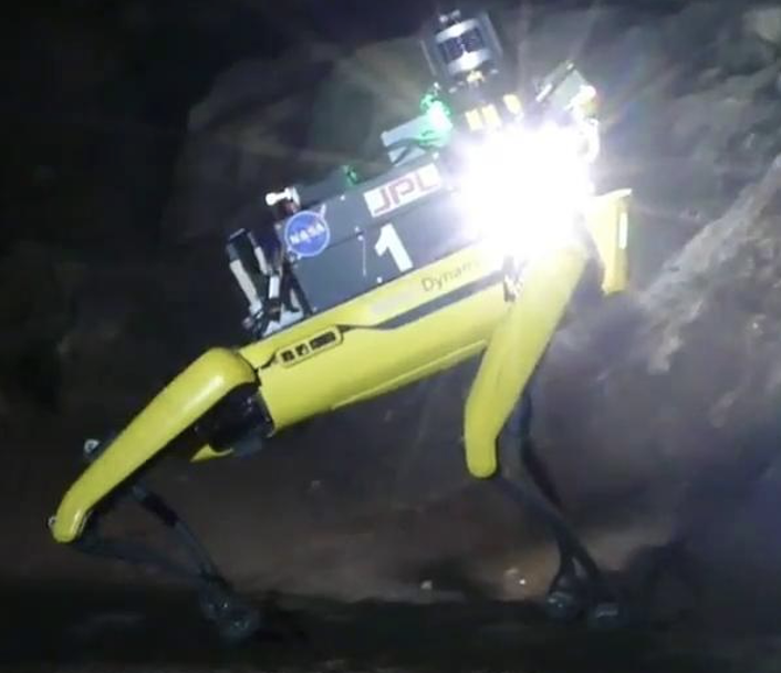 jenblank's tweet photo. #AbSciCon2022 And #BenMorrell wrapped up our #Caves session with a tight summary of the JPL-developed autonomy technology we'll be putting to the test next week at #lavabeds! #nasa_braille #jpl_costar https://t.co/AArFblZsay