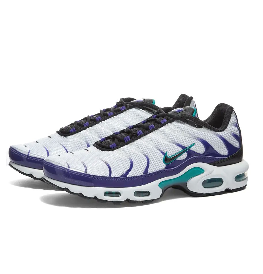 JustFreshKicks tweet media