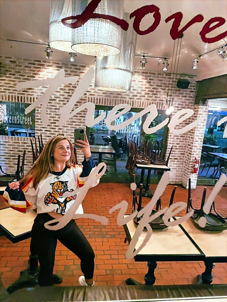 AthenaJustine1's tweet photo. wish I could be there. #rounddos #TimeToHunt https://t.co/Fq74F8jphL