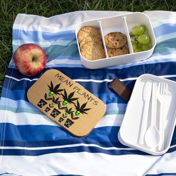 MeanMaryMala's tweet photo. Our Mindful Munchie Tracker will help you choose healthy snacks while still enjoying everything your taste buds love most. Get a workbook today. Link in Bio. #flowerpower #stonenation #streetwearculture #highdesign #natureart #artistry #movementculture https://t.co/gcqkLOPnmW https://t.co/YxMGikRxcW