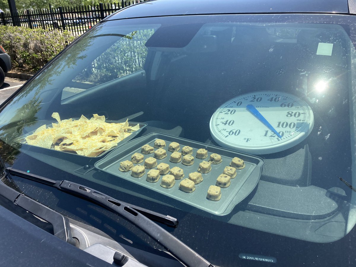 RichDonnelly's tweet photo. How hot is it going to be in Jacksonville today? Will it be hot enough to cook nachos and cookies inside of a car? Find out tonight on @FCN2go https://t.co/UKMysB6wB3