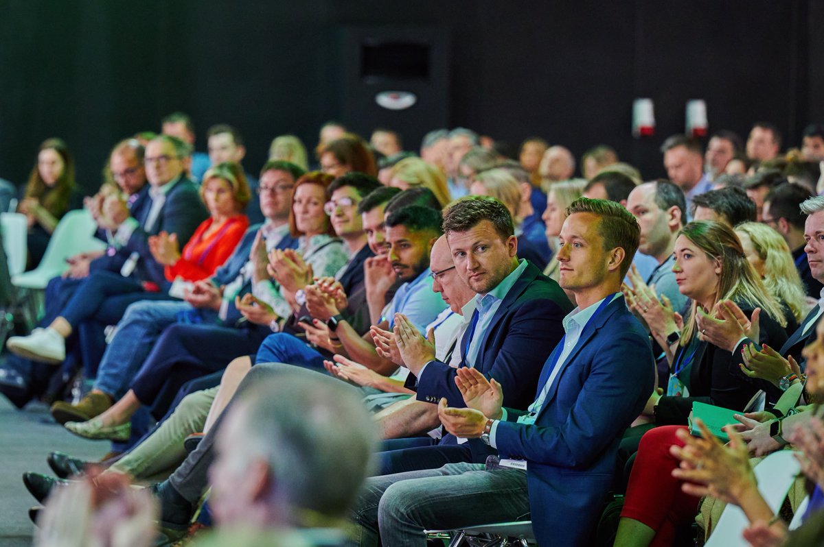 Tyler_SFDC's tweet photo. Reflecting on an action-packed week in London! It was great to meet so many new partners and colleagues, and reconnect with many more. Every time I travel to London it gets harder to leave. Until next time! #salesforcepartnerforum https://t.co/K3M5YX88Kt