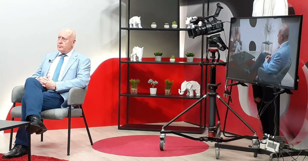 CsSalamancaCiud's tweet photo. 🎙️🗣️Hoy entrevista en @la8salamanca sobre la campaña “Acumula euros municipio y utilízalos en tu comercio favorito”.
👉🏻Reforzamos la apuesta por el #comercio local.
✅ Los usuarios podrán canjear el dinero acumulado en cualquier establecimiento adherido.
¡Seguimos!👏🏼
@juesju1966 https://t.co/lyWd9RDDA4