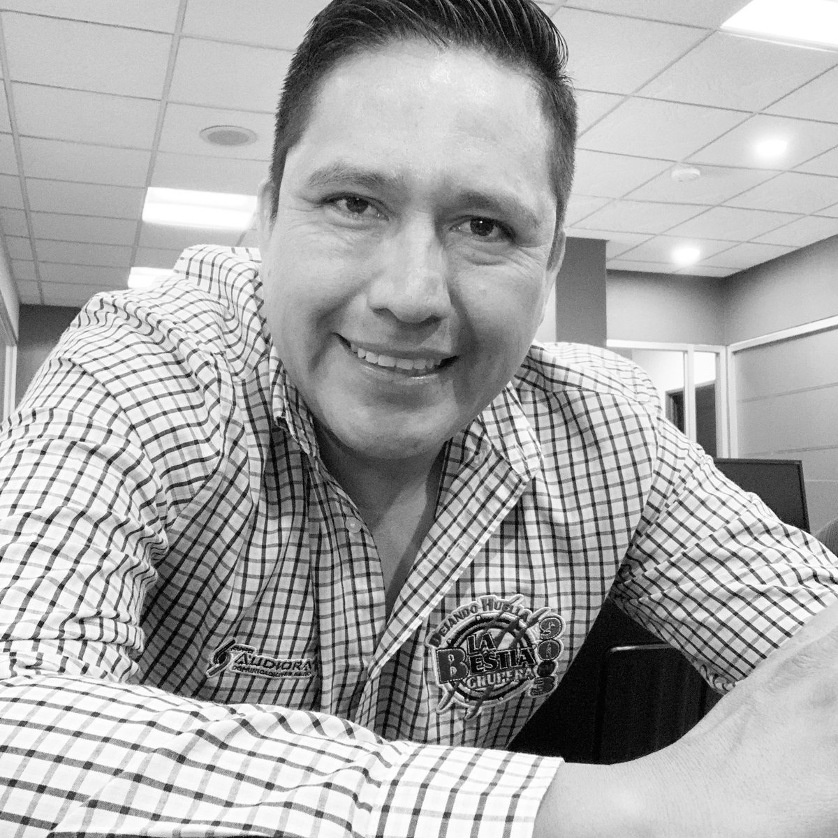 luisvalenciamx's tweet photo. Foto de Periódico #GodinStyle https://t.co/WXsTrdoMwm