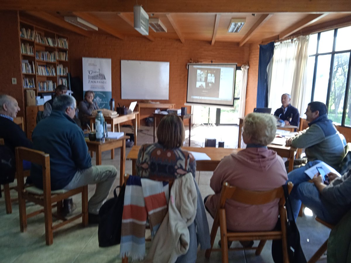 aguiarpatricia7's tweet photo. Ahora estamos @MGAPUruguay  en reunión Mesa de Desarrollo Rural del Este de Colonia en #CentroEmmanuel de Colonia Valdense.Presencial y a través de plataforma zoom en simultáneo. Agradecimiento a los anfitriones y delegados/as presentes, a seguir trabajando en equipo. https://t.co/YZxYfYYePd