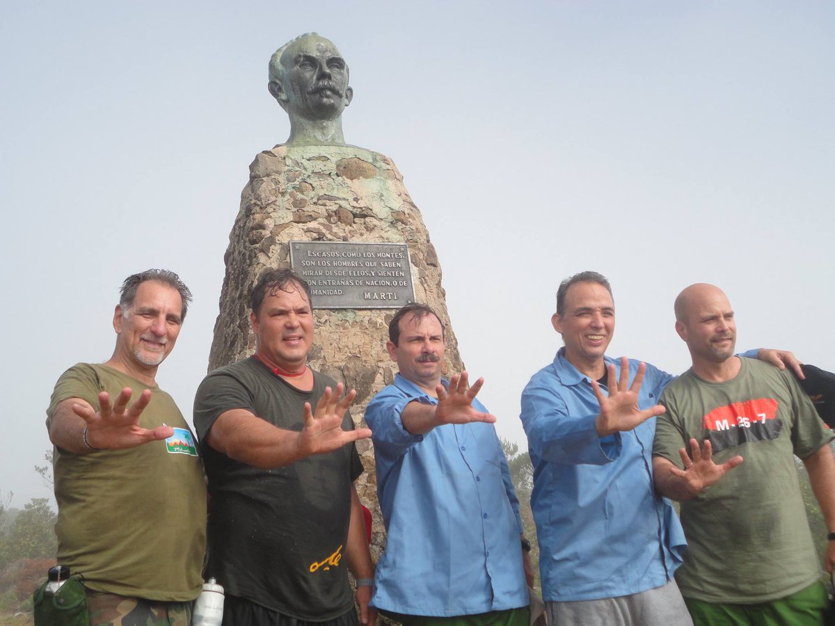 GHNordelo5's tweet photo. Vivimos en el monstruo y le conocemos las entrañas. ¡Eternamente martianos! #MartiVive #Cuba #CDRCuba #LosCinco #SomosDelBarrio https://t.co/wyCUwok1nd