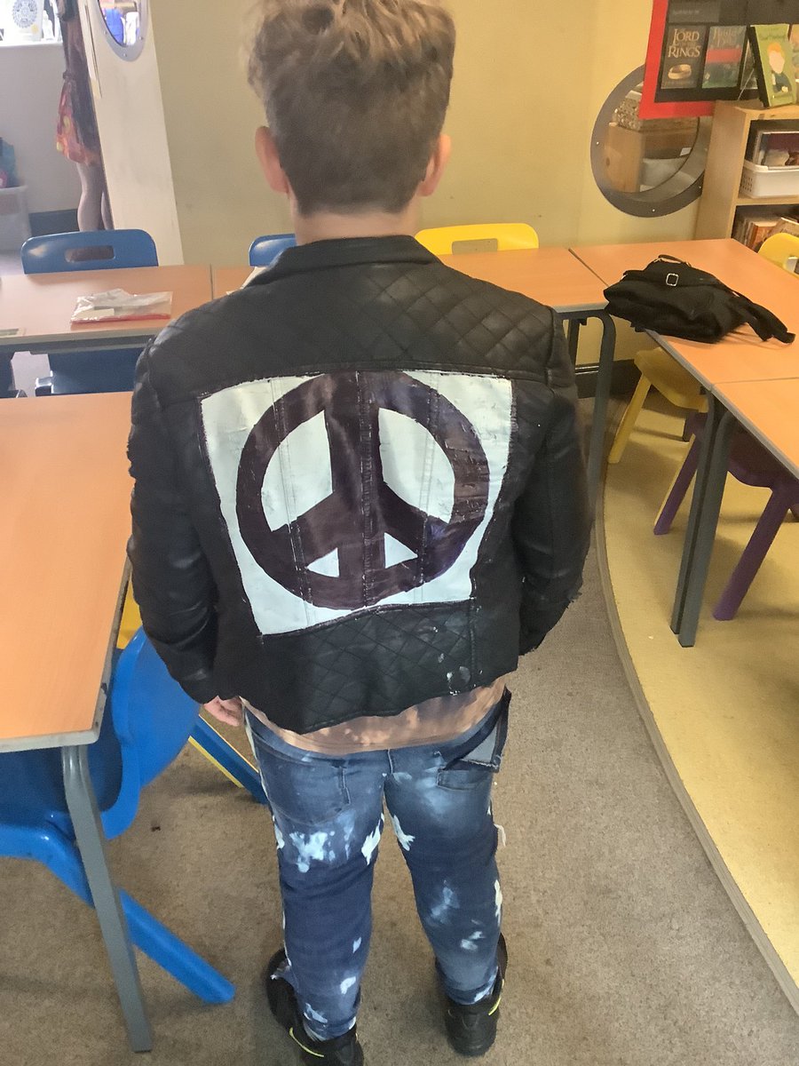 After today’s dress rehearsal, Year 5 are even more excited for our Queen’s Jubilee performance tomorrow - look at some of our amazing outfits so far!