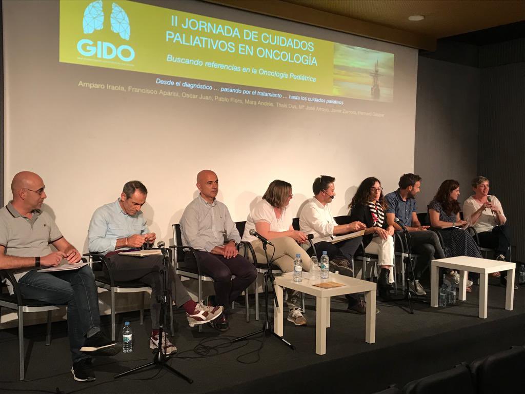 GIDOncologia's tweet photo. Médicos especialistas y representantes de pacientes juntos para definir los mejores cuidados paliativos en oncología.

☑️ II Jornada de Cuidados Paliativos en Oncología  #PAL2

🔵 Organizado por @GIDOncologia https://t.co/kWyHVEIWhW