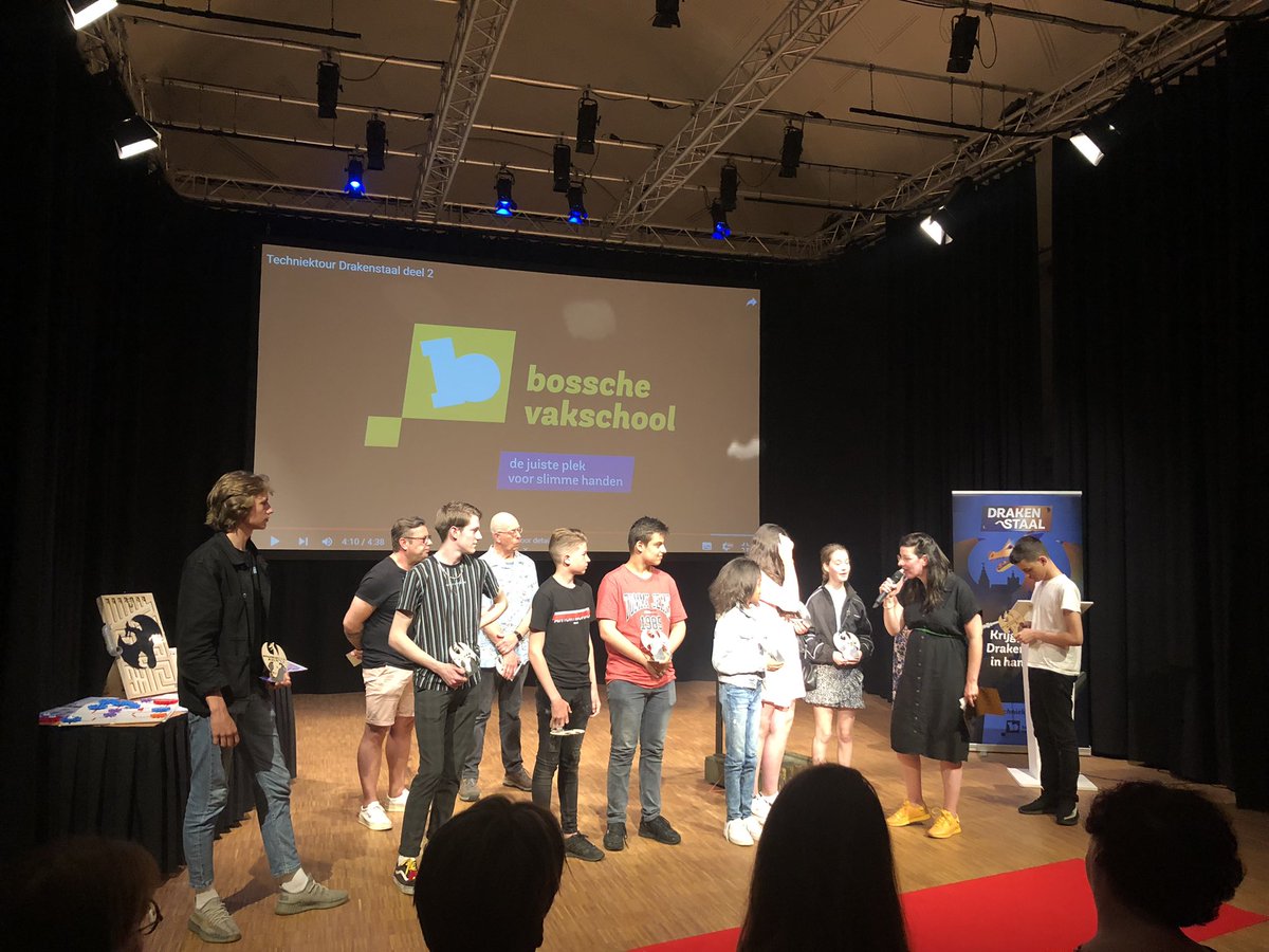Het Techniek Loket (@lokethet) on Twitter photo Ook in <a href="/shertogenbosch/">'s-Hertogenbosch</a> maken PO en VO werk van technologiepromotie. Prachtig initiatief van @bosschevak. En een wethouder @UfukKahya die zich sterk maakt voor het vmbo helpt daarbij. Première Drakenstaal met lessenserie! Ook in <a href="/shertogenbosch/">'s-Hertogenbosch</a> maken PO en VO werk van technologiepromotie. Prachtig initiatief van @bosschevak. En een wethouder @UfukKahya die zich sterk maakt voor het vmbo helpt daarbij. Première Drakenstaal met lessenserie!