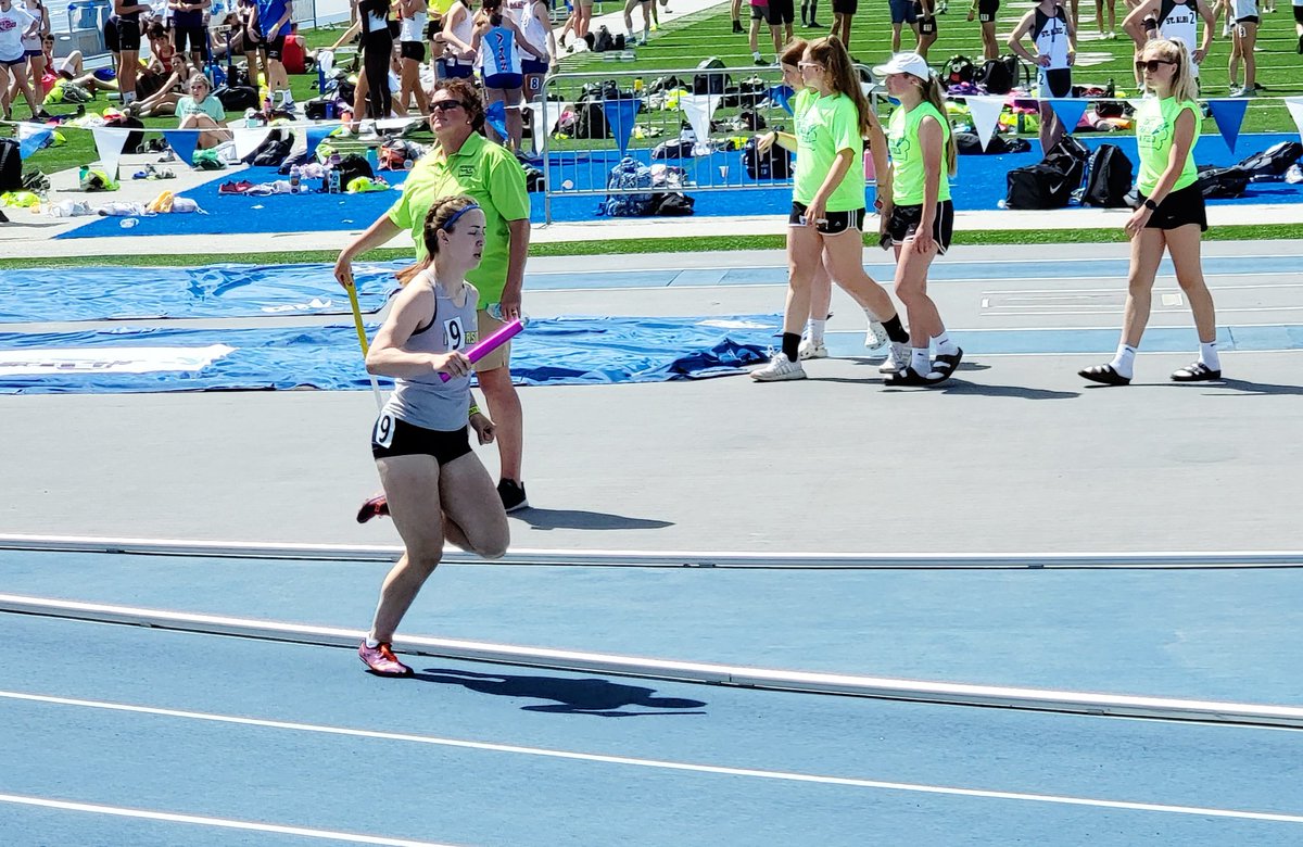 4x800 earns a 7th Place Medal. Way to go Elly, Macy, Veronica, and Carly! #RivTF