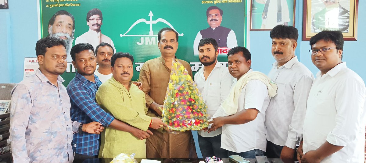 MantuYadavFan's tweet photo. #BirthdayMemory

@MantuyadavJMM @Bokaro_M_JMM https://t.co/gcPQgIIAFa